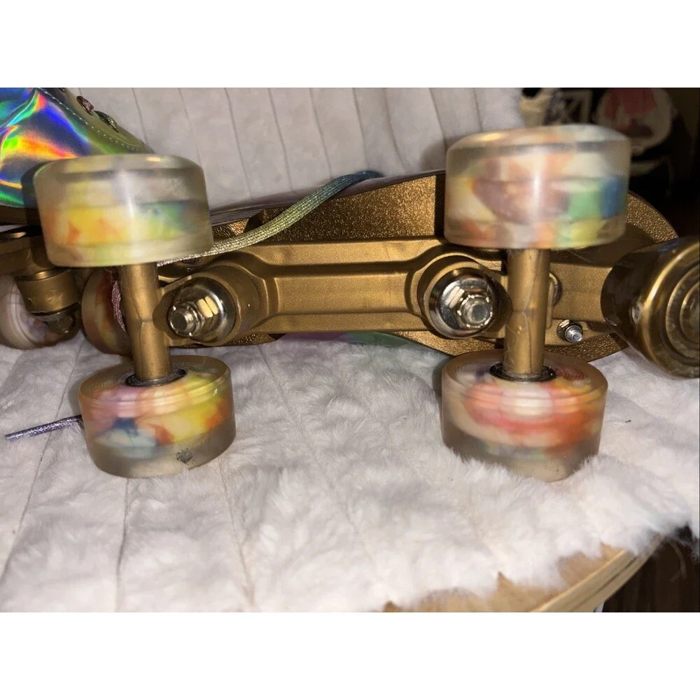 JajaHoho Holographic Roller Skates Quad Wheels Champagne Gold Youth Kids Size 4